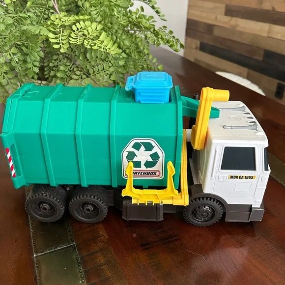 Toy recycle truck - Picture 1 of 5